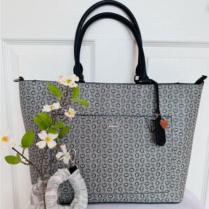 GUESS~ Stylish Large Gray Monogrammed Patterned Tote Bag w/Beige Lining